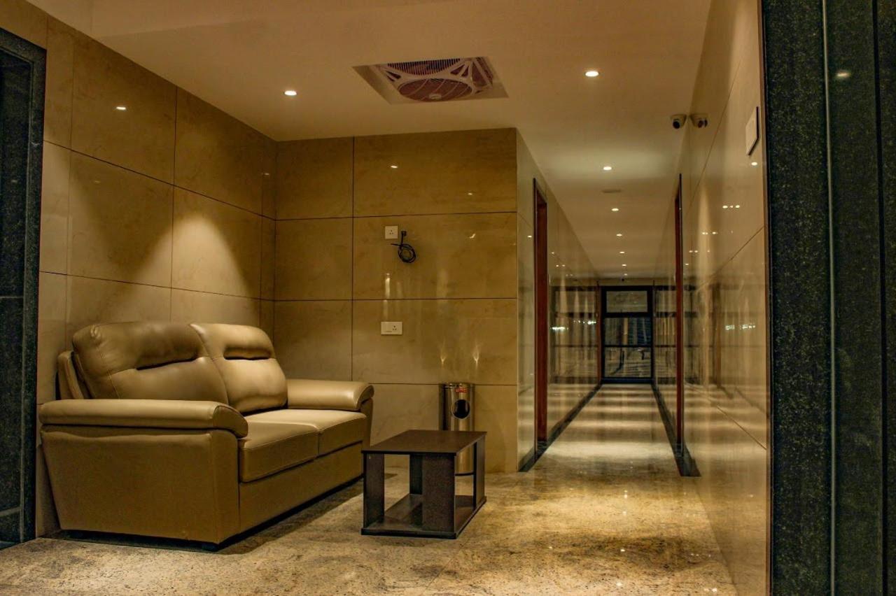 Rr Mount Elite Suites Chennai Dış mekan fotoğraf